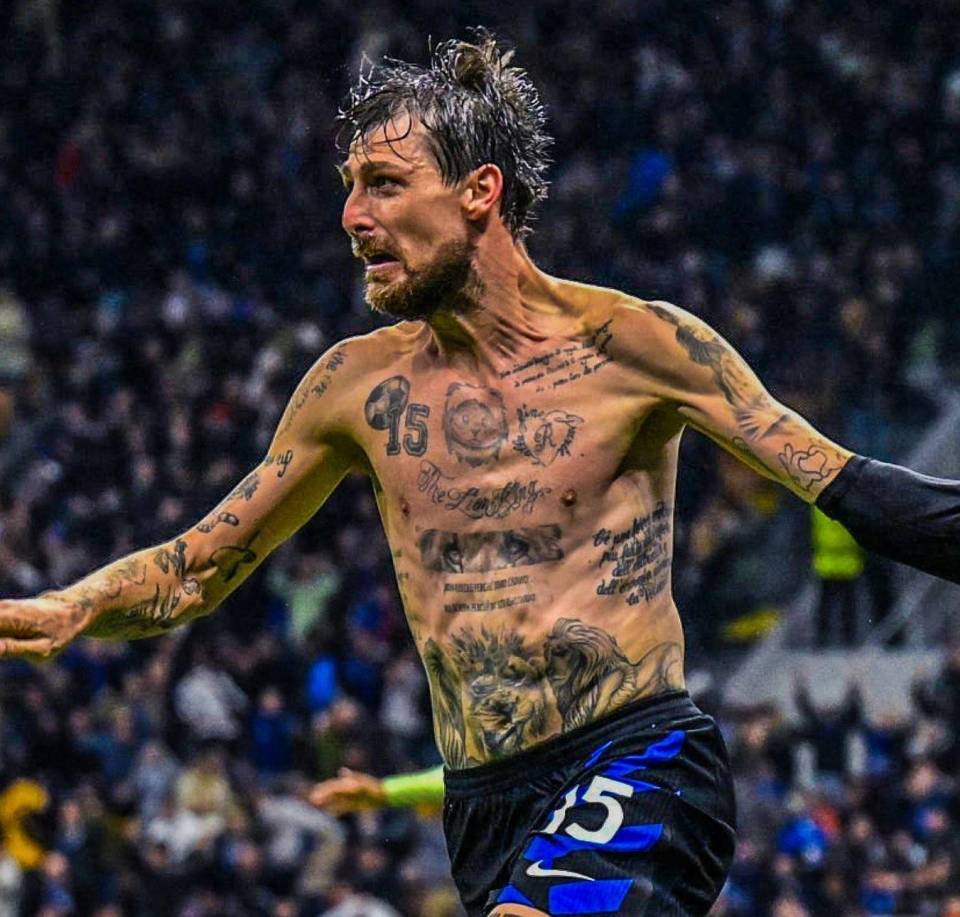 组赛首场比 组赛首场比