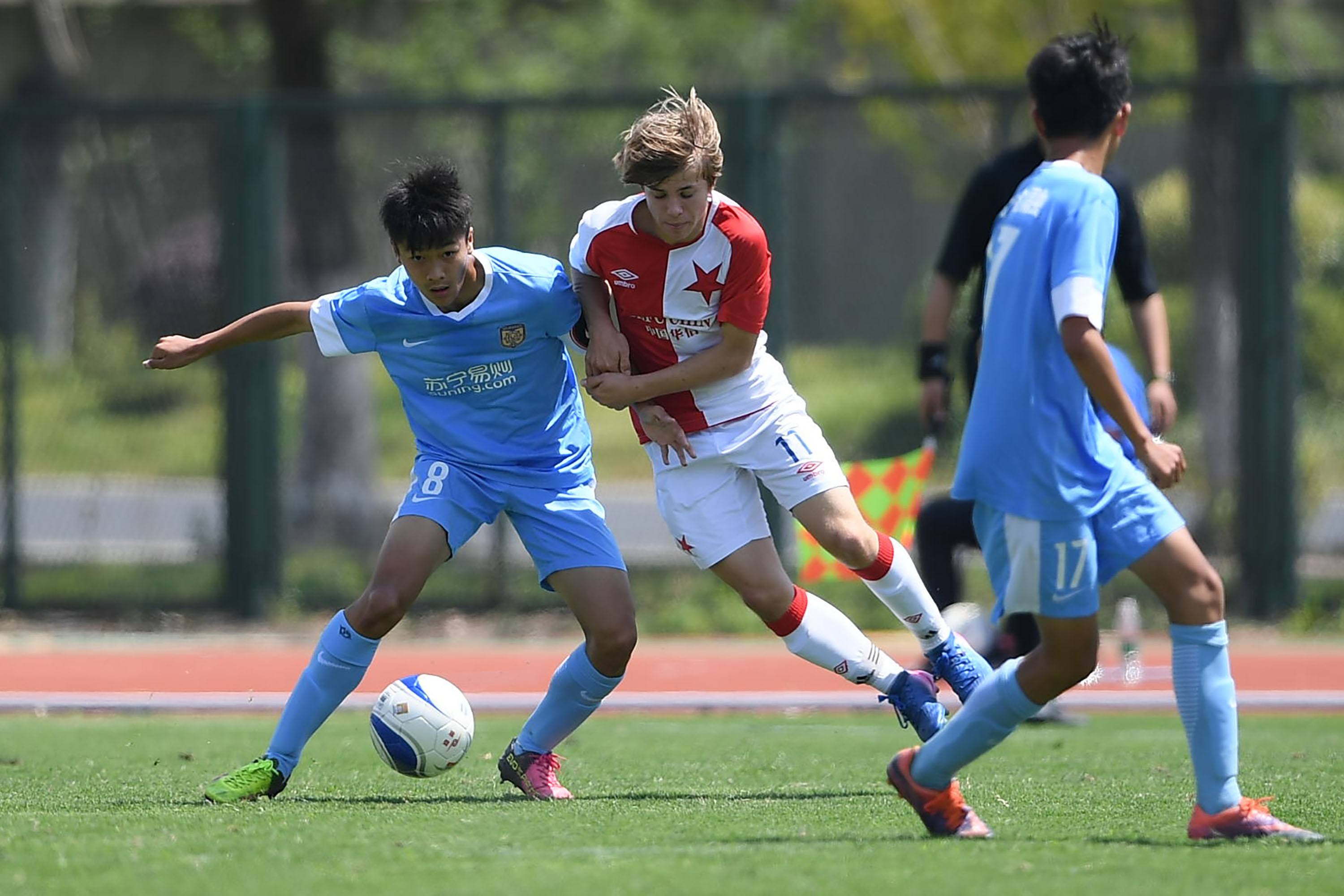 半场空间不 半场空间不